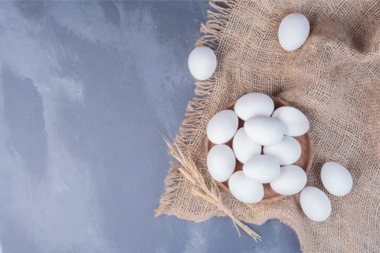 white-eggs-wooden-platter-burlap-scaled